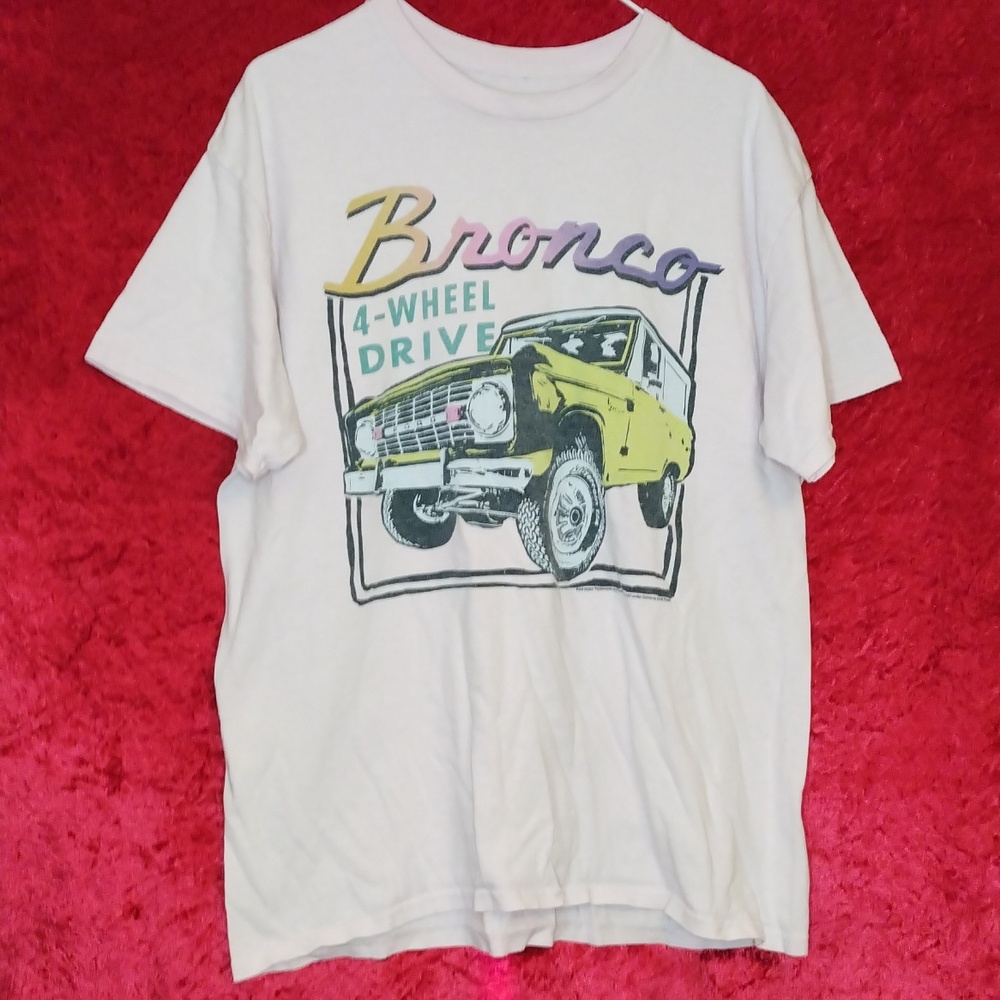 #Fordbronco #four-wheeldrive t-shirt medium size #vintagestyle